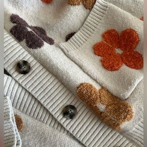 Saachi Cardigan One size fits all